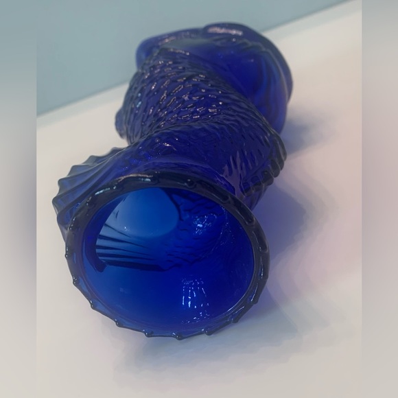 Maryland Glass Koi Vase  Excellent Condition - Picture 7 of 12